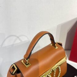 Valentino Garavani ROCKSTUD ALCOVE LEATHER BAG replica