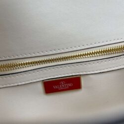 Valentino Garavani VLOGO CHAIN SHOULDER BAG replica