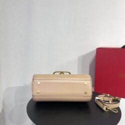 Valentino Garavani ROCKSTUD ALCOVE LEATHER BAG replica