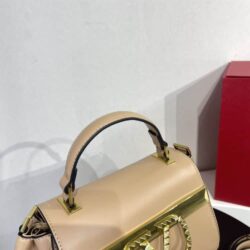 Valentino Garavani ROCKSTUD ALCOVE LEATHER BAG replica