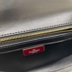 Valentino Garavani VLOGO CHAIN SHOULDER BAG replica