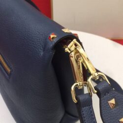 Valentino Garavani ROCKSTUD GRAINY CALFSKIN CROSSBODY BAG replica