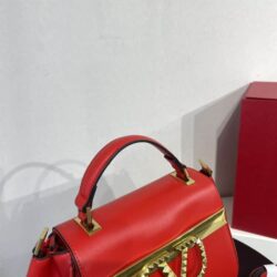 Valentino Garavani ROCKSTUD ALCOVE LEATHER BAG replica