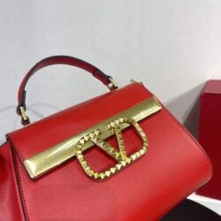 Valentino Garavani ROCKSTUD ALCOVE LEATHER BAG replica