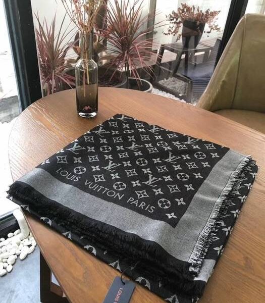 Louis Vuitton MONOGRAM SHINE SHAWL