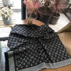 Louis Vuitton MONOGRAM SHINE SHAWL