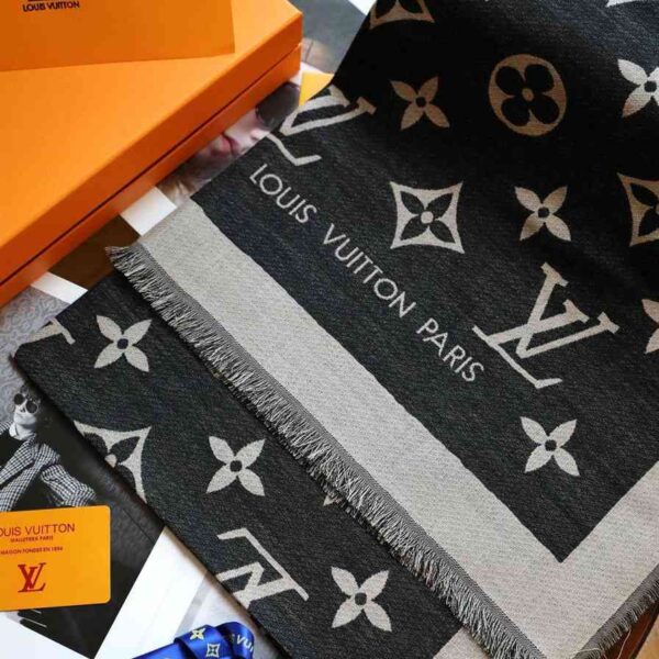 Louis Vuitton Classic Monogram Scarf