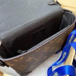 Louis Vuitton Steamer Wearable Wallet replica