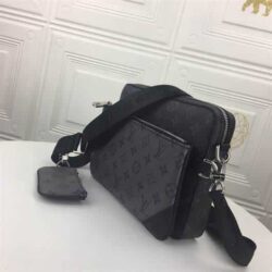 Louis Vuitton Trio Messenger Calf Leather replica