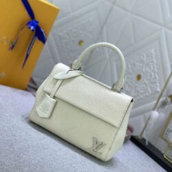 Louis Vuitton Cluny BB replica