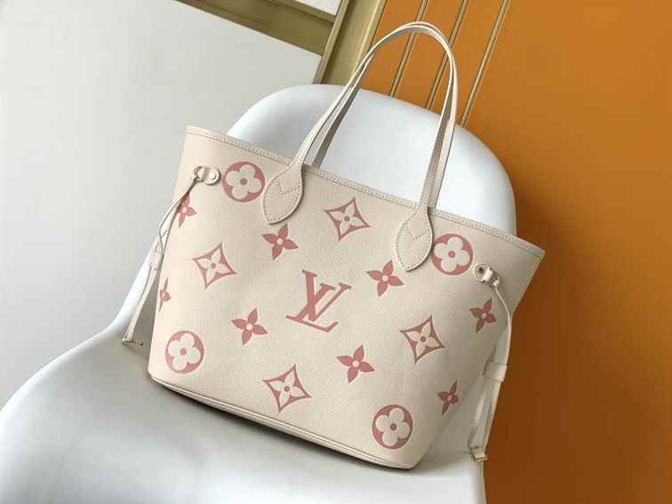 Louis Vuitton Neverfull MM Creme