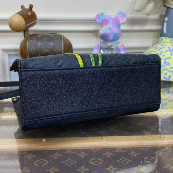 Louis Vuitton LV x YK OnTheGo MM - Original replica