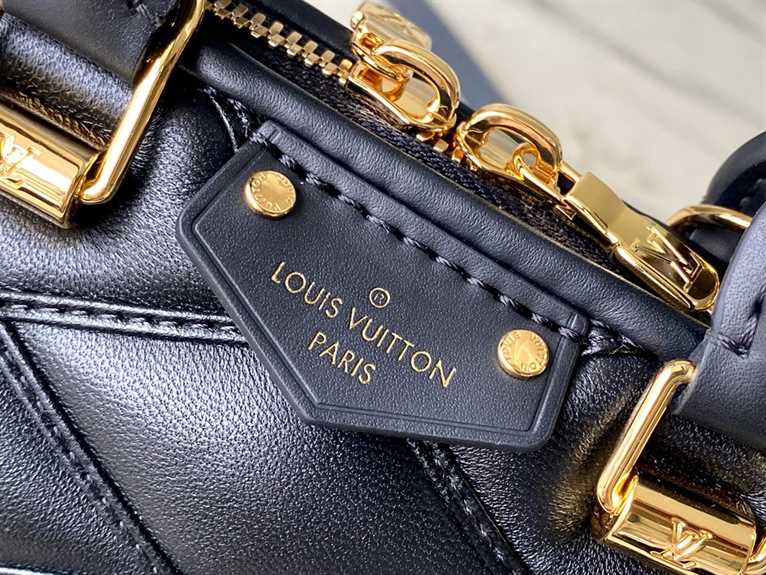 Louis Vuitton Nano Alma-Original replica