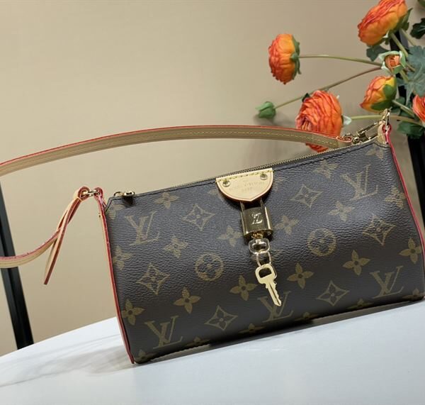 Louis Vuitton Pochette Tirette Bag- Original Replica