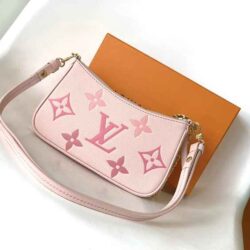 Louis Vuitton Easy Pouch On Strap-Original Replica