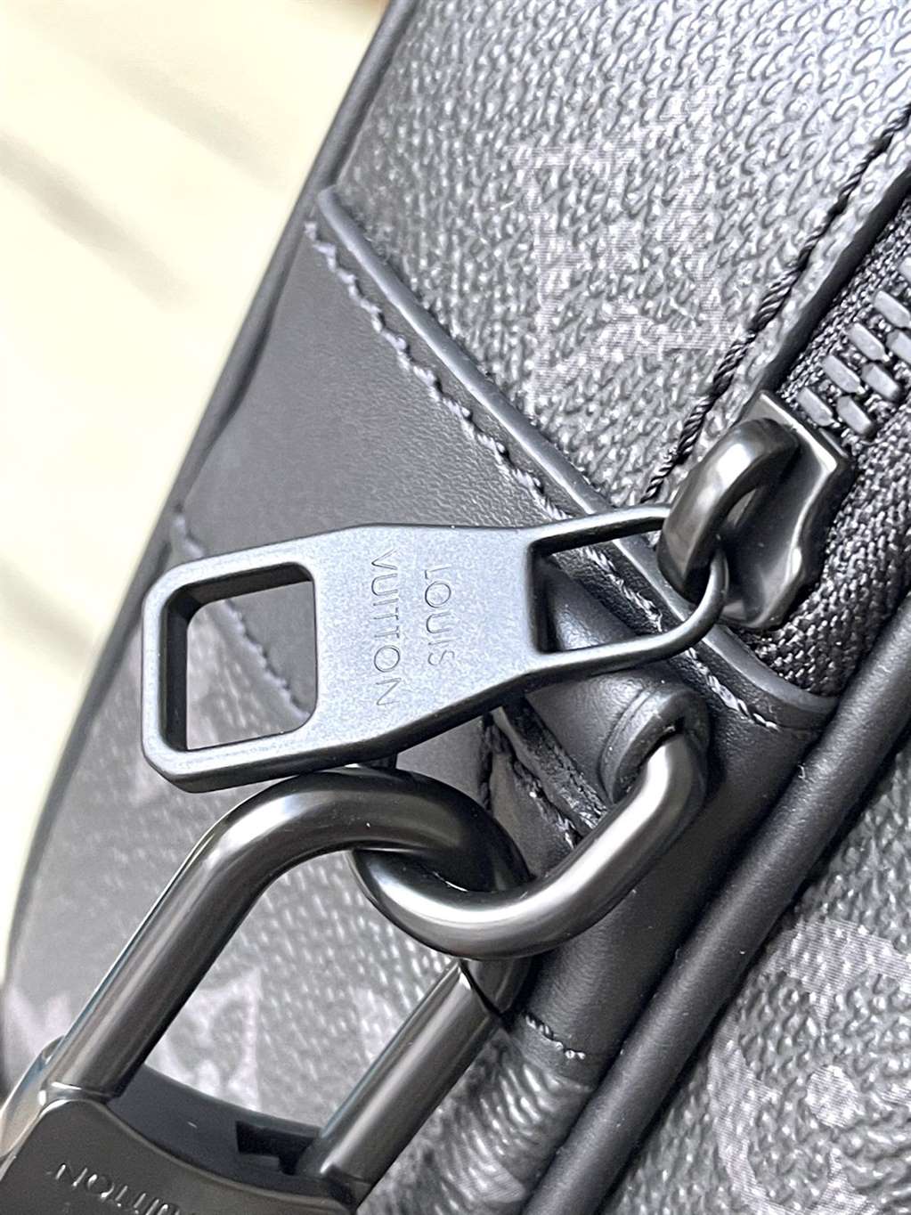 Louis Vuitton S Lock Messenger Bag-Original replica