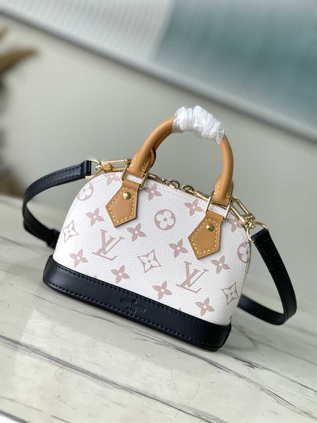 Louis Vuitton Nano Alma-Original replica