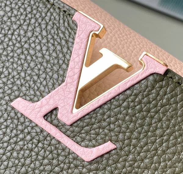 Louis Vuitton Capucines MM – Original Replica