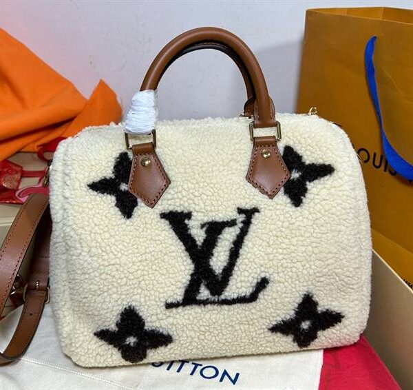 Louis Vuitton Speedy Bandoulière 25 Shearling- Original Replica