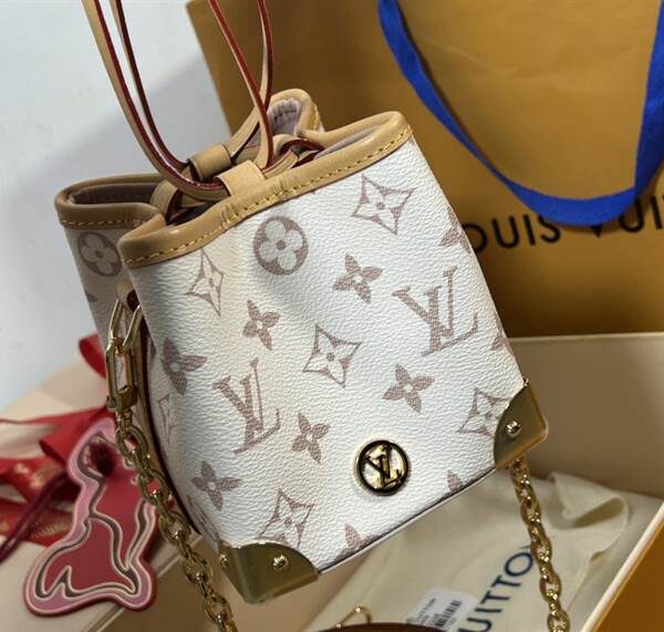 Louis Vuitton NOÉ PURSE LV CHARMS Monogram - Original Replica