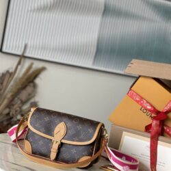 Louis Vuitton Diane Satchel – Original Quality